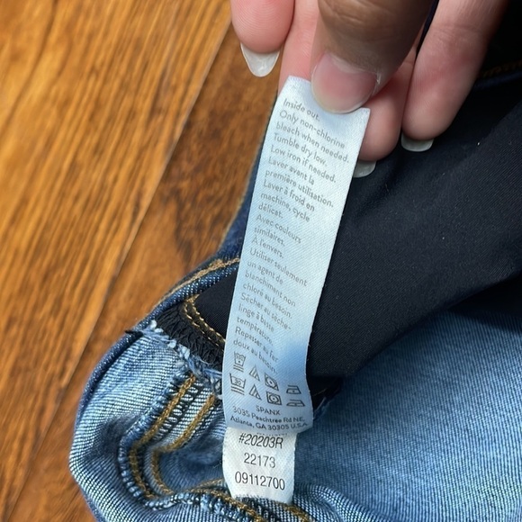 SPANX Distressed Ankle Skinny Jeans - Picture 14 of 16